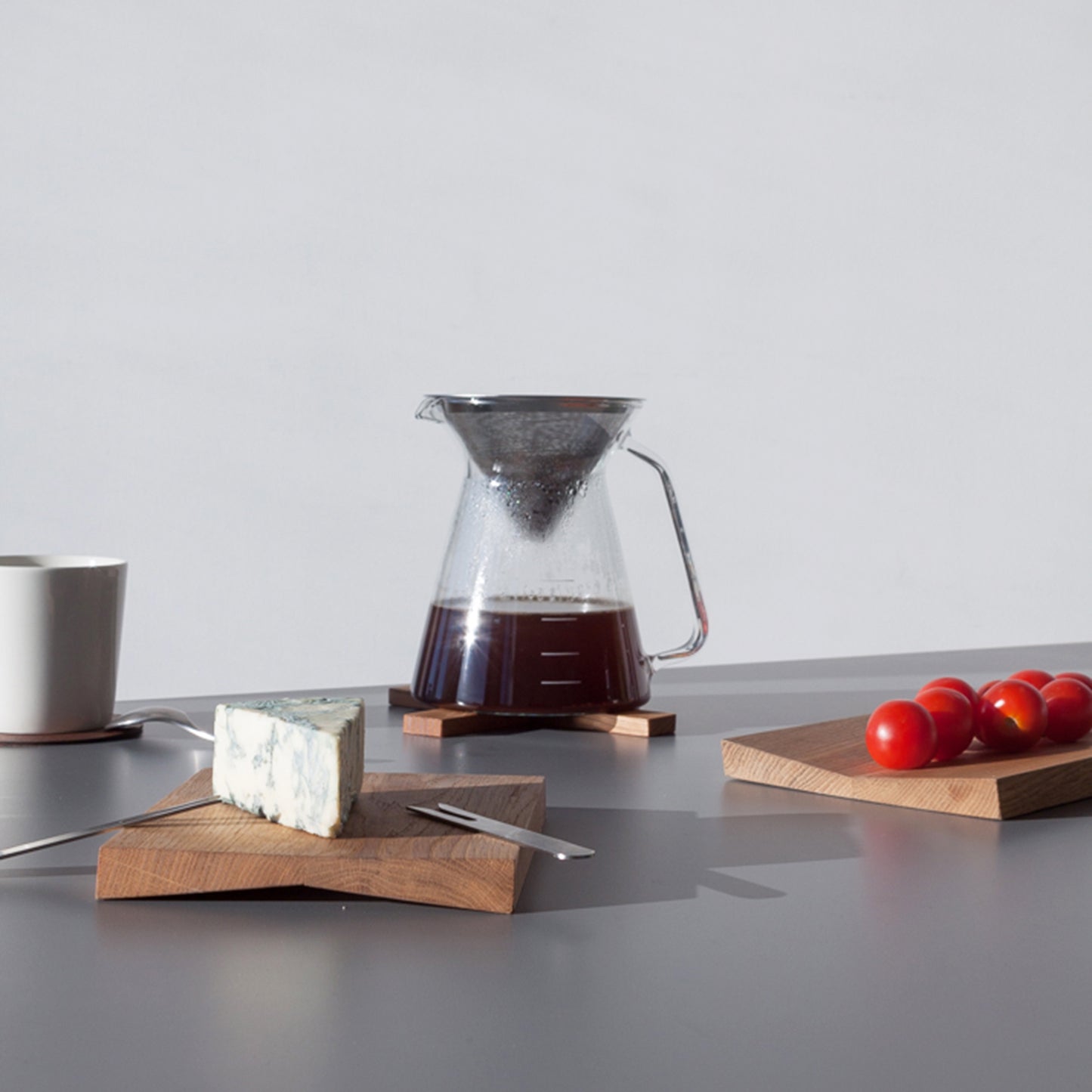 Minumo modern small serving boards from oak wood in scandinavian dining room